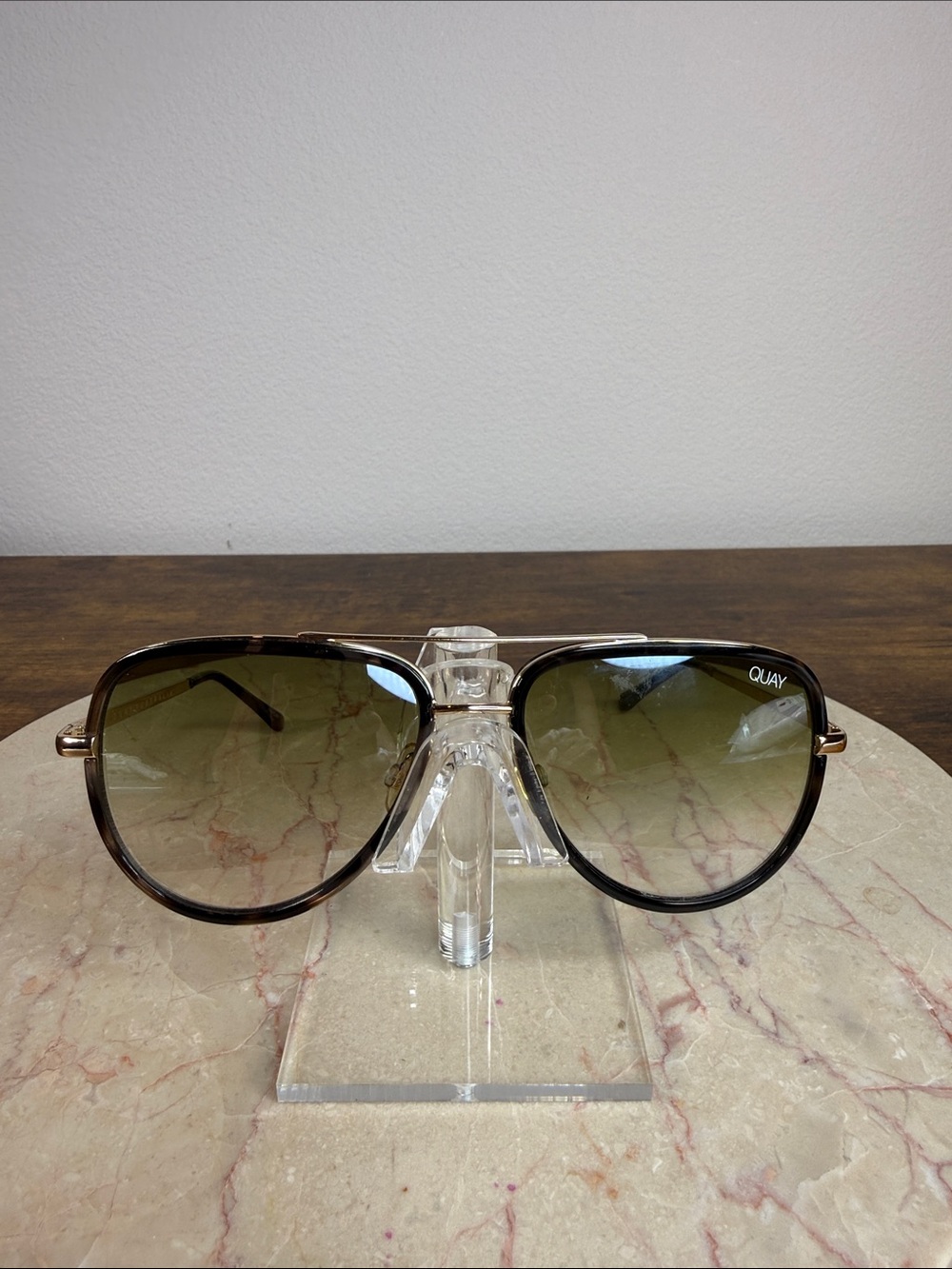 Quay Australia Brown Gradient Aviator Sunglasses - Minor Scratches